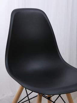 เก้าอี้ทานอาหาร รุ่นคานเทล - สีดำ/ธรรมชาติ
