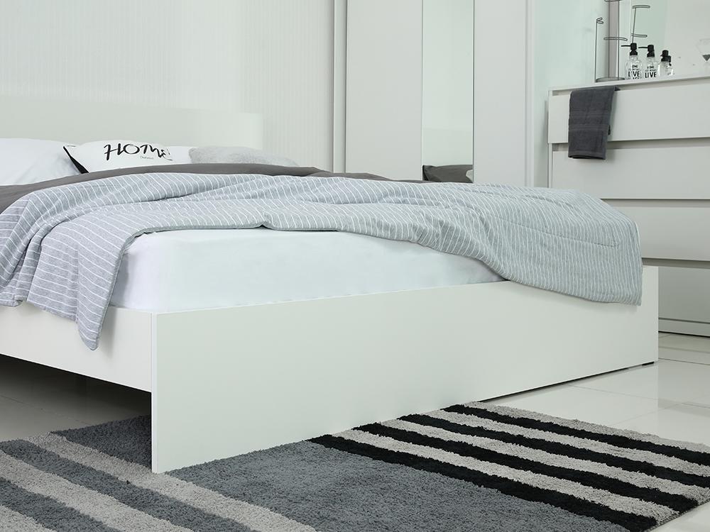เตียงนอน รุ่นวิวิด ขนาด 6 ฟุต - สีขาว