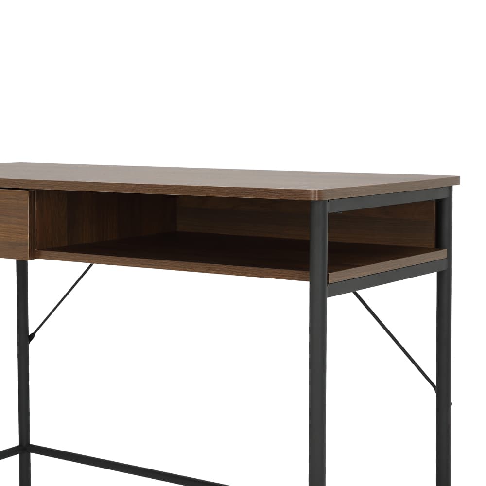 โต๊ะทำงาน ขนาด 100 ซม. และเก้าอี้สำนักงาน รุ่นโทโมเอะ+ดาร์บี้ - สีวอลนัท/ดำ